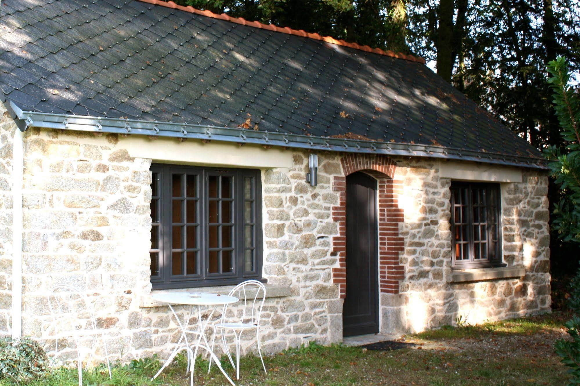 Domaine De Bodeuc Hotel Nivillac Bagian luar foto