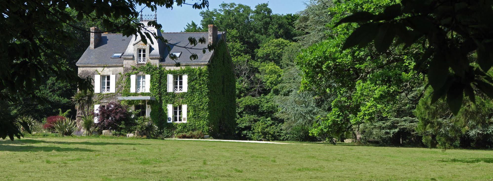 Domaine De Bodeuc Hotel Nivillac Bagian luar foto