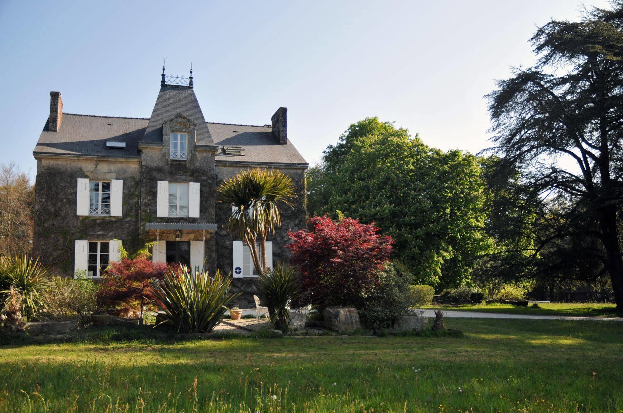 Domaine De Bodeuc Hotel Nivillac Bagian luar foto